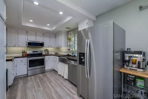 Kitchen - 32036 Del Cielo Oeste #4B, Bonsall, CA 92003 photo 3 of 3