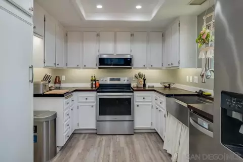Kitchen - 32036 Del Cielo Oeste #4B, Bonsall, CA 92003 photo 2 of 3