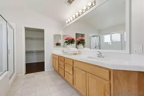 Bath - 5423 Foxtail Loop, Carlsbad, CA 92010 photo 4 of 8