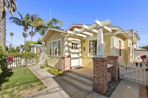 1975 Bacon St, San Diego, CA 92107
