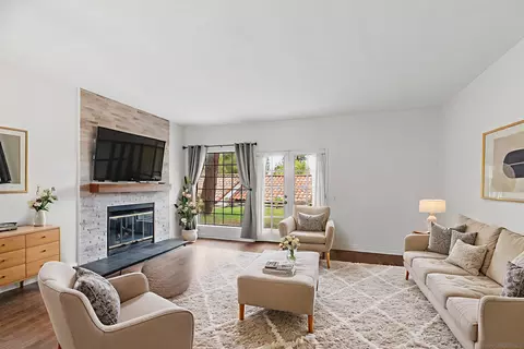 16232 Avenida Venusto #B, San Diego, CA 92128