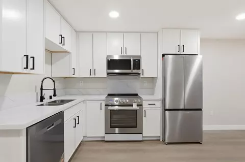 Kitchen - 4800 Lee Ave, La Mesa, CA 91942 photo 6 of 7