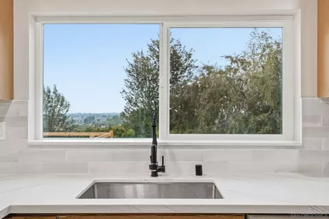 Kitchen - 4800 Lee Ave, La Mesa, CA 91942 photo 5 of 7