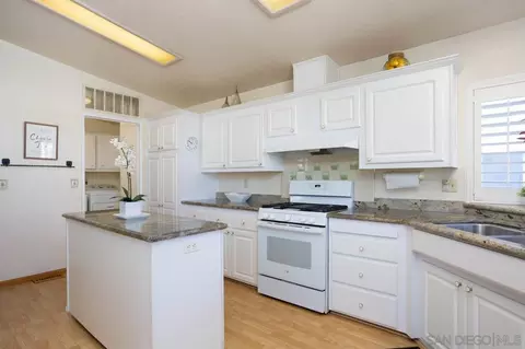 Kitchen - 11851 Riverside Dr #SPC 285, Lakeside, CA 92040 photo 3 of 3