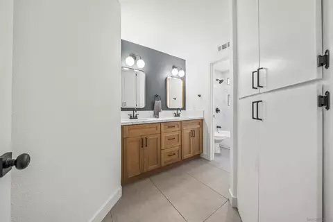Bath - 1513 Powell Rd, Oceanside, CA 92056 photo 9 of 11