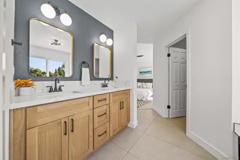Bath - 1513 Powell Rd, Oceanside, CA 92056 photo 7 of 11
