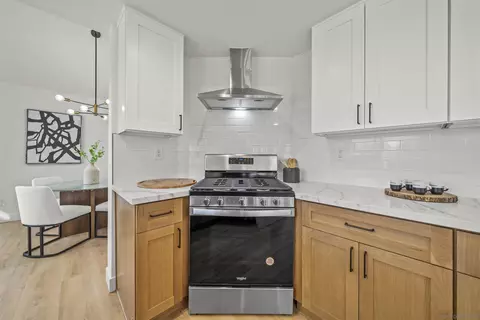Kitchen - 1513 Powell Rd, Oceanside, CA 92056 photo 3 of 6