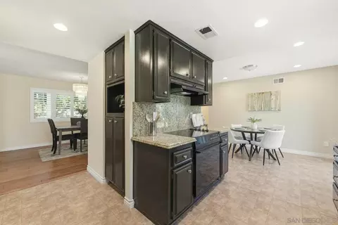Kitchen - 16120 Poderio Ct, Ramona, CA 92065 photo 3 of 5