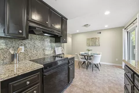 Kitchen - 16120 Poderio Ct, Ramona, CA 92065 photo 5 of 5