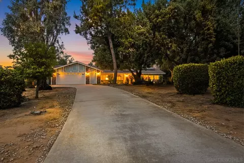 Exterior - 16120 Poderio Ct, Ramona, CA 92065 photo 2 of 8