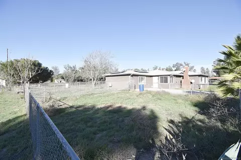 Exterior - 401 Washington St, Ramona, CA 92065 photo 12 of 14