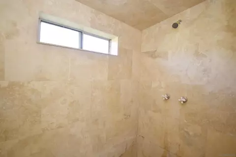 Bath - 401 Washington St, Ramona, CA 92065 photo 3 of 3