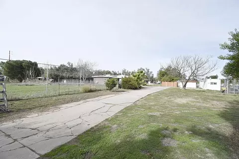 Exterior - 401 Washington St, Ramona, CA 92065 photo 1 of 14