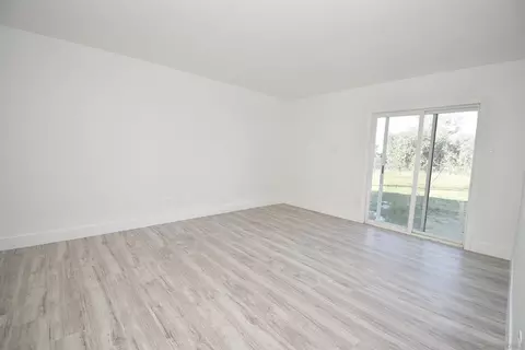 Living - 401 Washington St, Ramona, CA 92065 photo 18 of 19