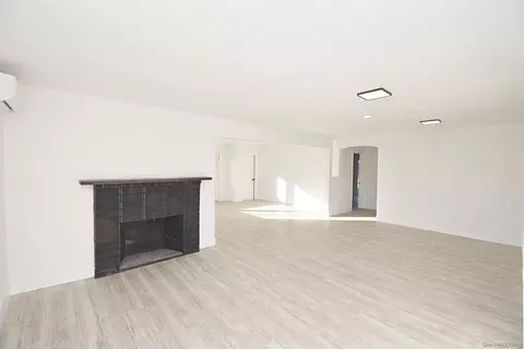 Living - 401 Washington St, Ramona, CA 92065 photo 10 of 19