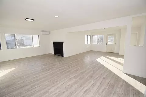 Living - 401 Washington St, Ramona, CA 92065 photo 5 of 19