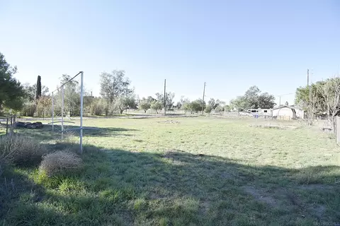 Exterior - 401 Washington St, Ramona, CA 92065 photo 5 of 14