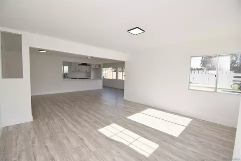 Living - 401 Washington St, Ramona, CA 92065 photo 3 of 19