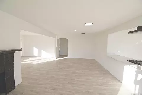 Living - 401 Washington St, Ramona, CA 92065 photo 6 of 19