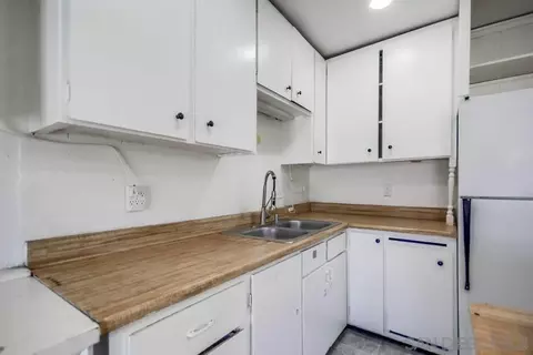 Kitchen - 8749 Cottonwood Ave, Santee, CA 92071 photo 5 of 8