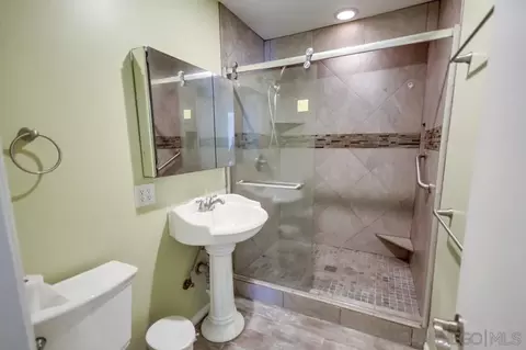 Bath - 8749 Cottonwood Ave, Santee, CA 92071 photo 2 of 4