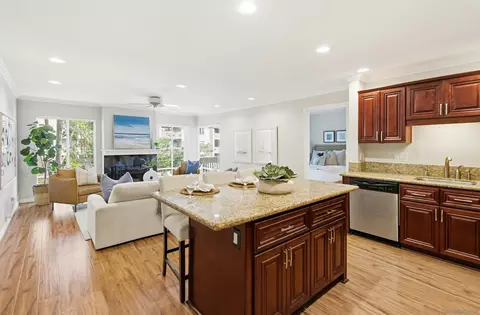 1775 Diamond St #220, San Diego, CA 92109