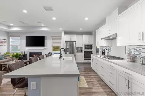 Kitchen - 32100 Sedge Way, Temecula, CA 92591 photo 4 of 7