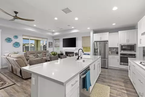 Kitchen - 32100 Sedge Way, Temecula, CA 92591 photo 3 of 7
