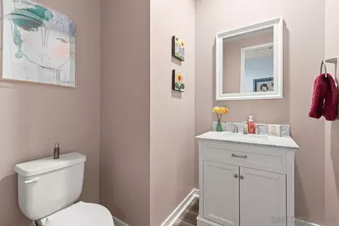 Bath - 32100 Sedge Way, Temecula, CA 92591 photo 2 of 5