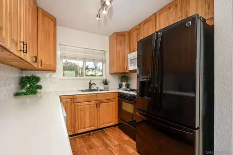 Kitchen - 11739 Walnut Rd, Lakeside, CA 92040 photo 2 of 4