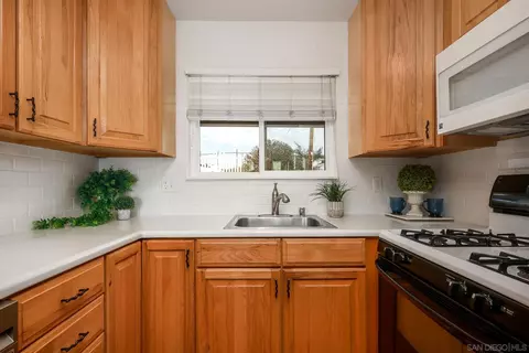 Kitchen - 11739 Walnut Rd, Lakeside, CA 92040 photo 4 of 4