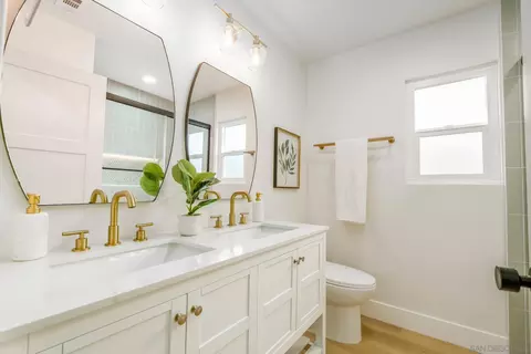 Bath - 1602 Montgomery, Vista, CA 92084 photo 3 of 5