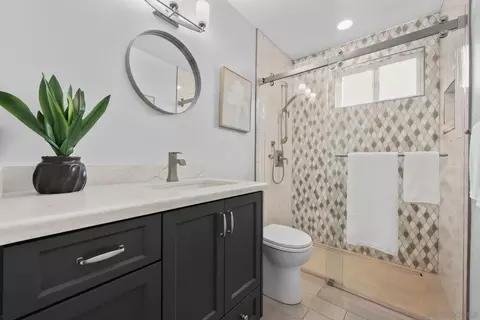 Bath - 10364 Woodpark Dr, Santee, CA 92071 photo 4 of 4