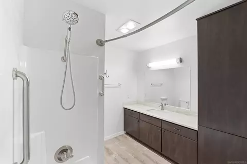 Bath - 3625 Dearborn St, Oceanside, CA 92057 photo 4 of 6