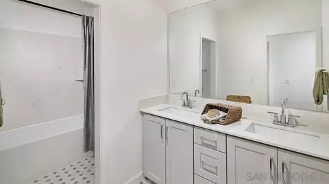 Bath - 120 Alethea Way, Oceanside, CA 92057 photo 2 of 5