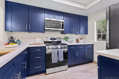 740 Breeze Hill Rd #193, Vista, CA 92081