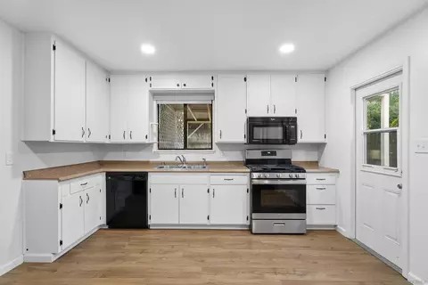 Kitchen - 5914 Dugan Ave, La Mesa, CA 91942 photo 2 of 3
