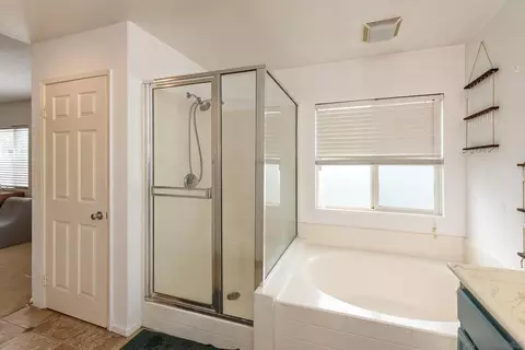 Bath - 1039 Eliot St, Oceanside, CA 92057 photo 4 of 6