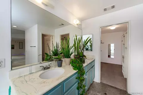 Bath - 1039 Eliot St, Oceanside, CA 92057 photo 3 of 6
