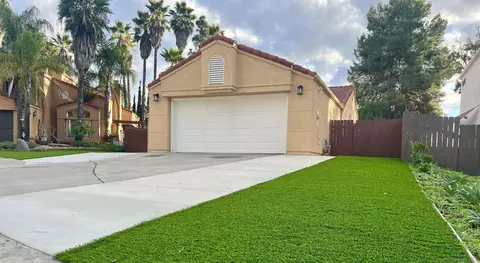 1487 Corte Rapallo, Escondido, CA 92026 photo 2