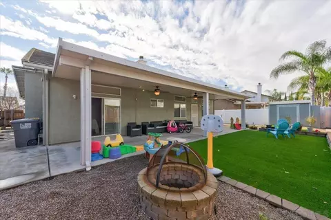 Exterior - 1359 H St, Ramona, CA 92065 photo 5 of 6