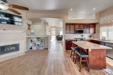 Entry Way - 1359 H St, Ramona, CA 92065 photo 1 of 1