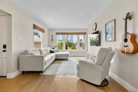Living - 823 La Salina Pl, Oceanside, CA 92054 photo 1 of 7