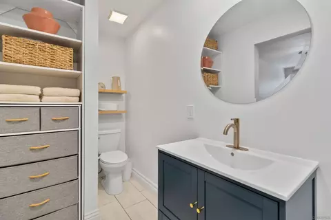 Bath - 823 La Salina Pl, Oceanside, CA 92054 photo 4 of 4