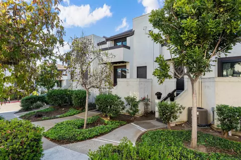3885 Caminito Litoral #230, San Diego, CA 92107