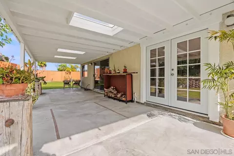 Exterior - 4445 Sunburst Dr, Oceanside, CA 92056 photo 4 of 7