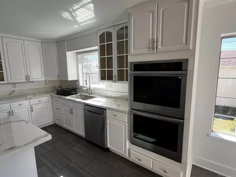 Kitchen - 1625 Stewart St, Oceanside, CA 92054 photo 2 of 3