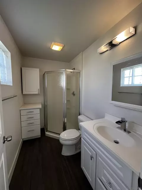 Bath - 1625 Stewart St, Oceanside, CA 92054 photo 2 of 12