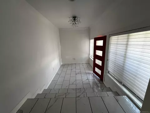 Entry Way - 1625 Stewart St, Oceanside, CA 92054 photo 1 of 1