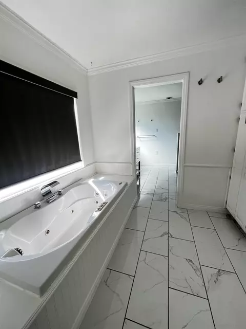 Bath - 1625 Stewart St, Oceanside, CA 92054 photo 7 of 12